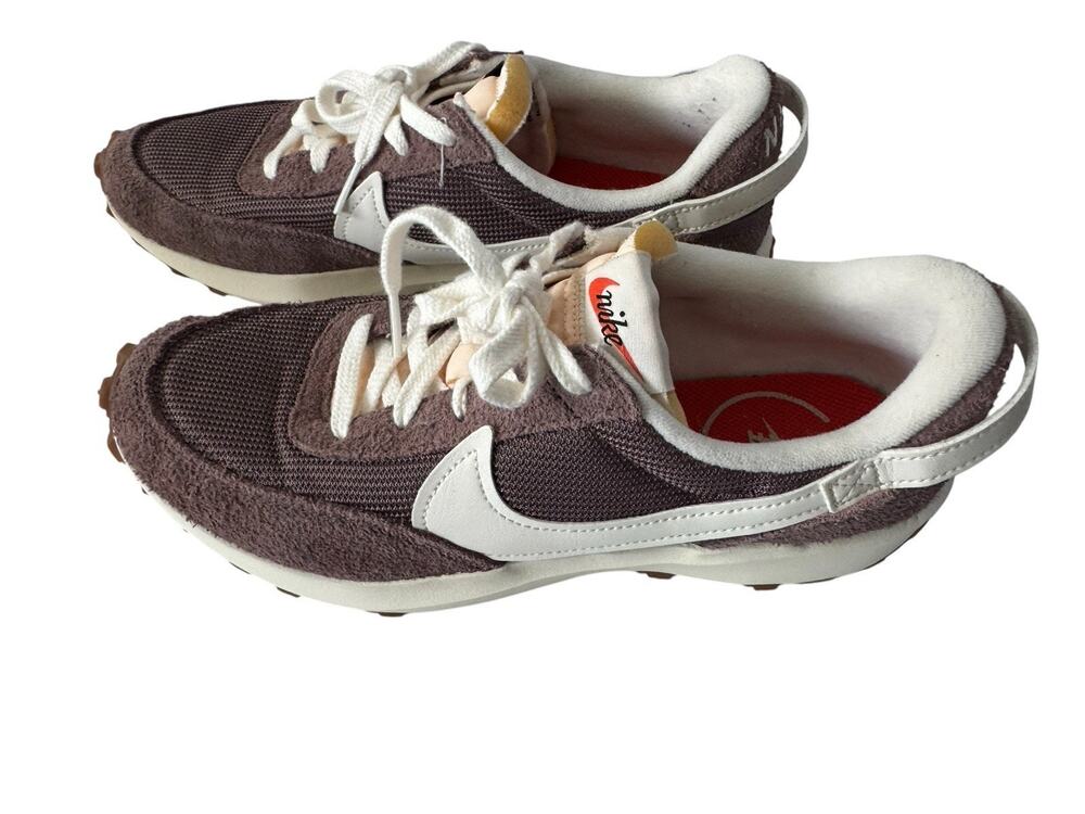 Nike Waffle Debut Womens 9.5 Vintage Plum Sail Running Shoes DX2931-200 #NE190